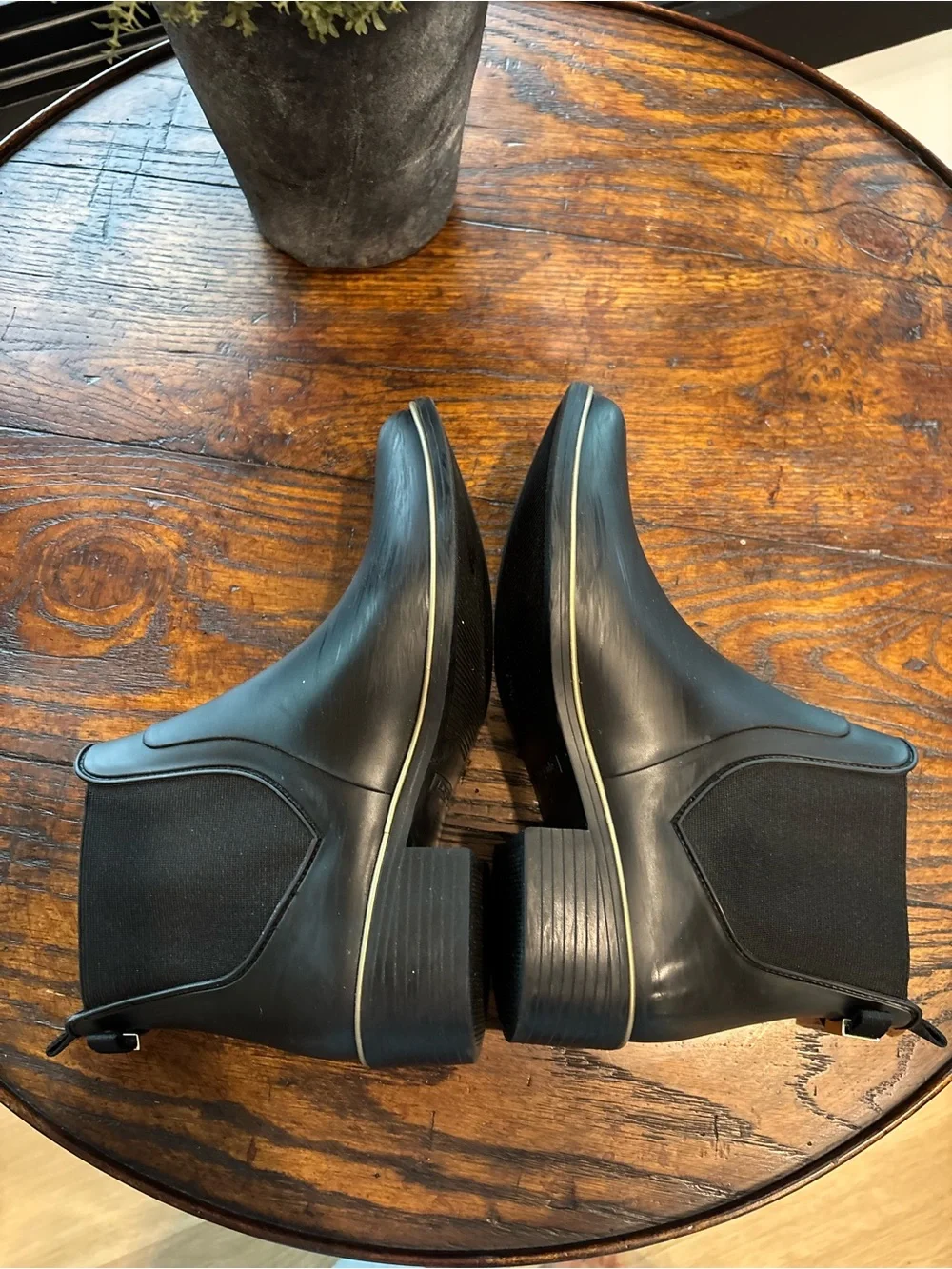 Kate Spade New York SEDGEWICK Black Rubber Rain Boots,Feminine,Chelsea Ankle, 8